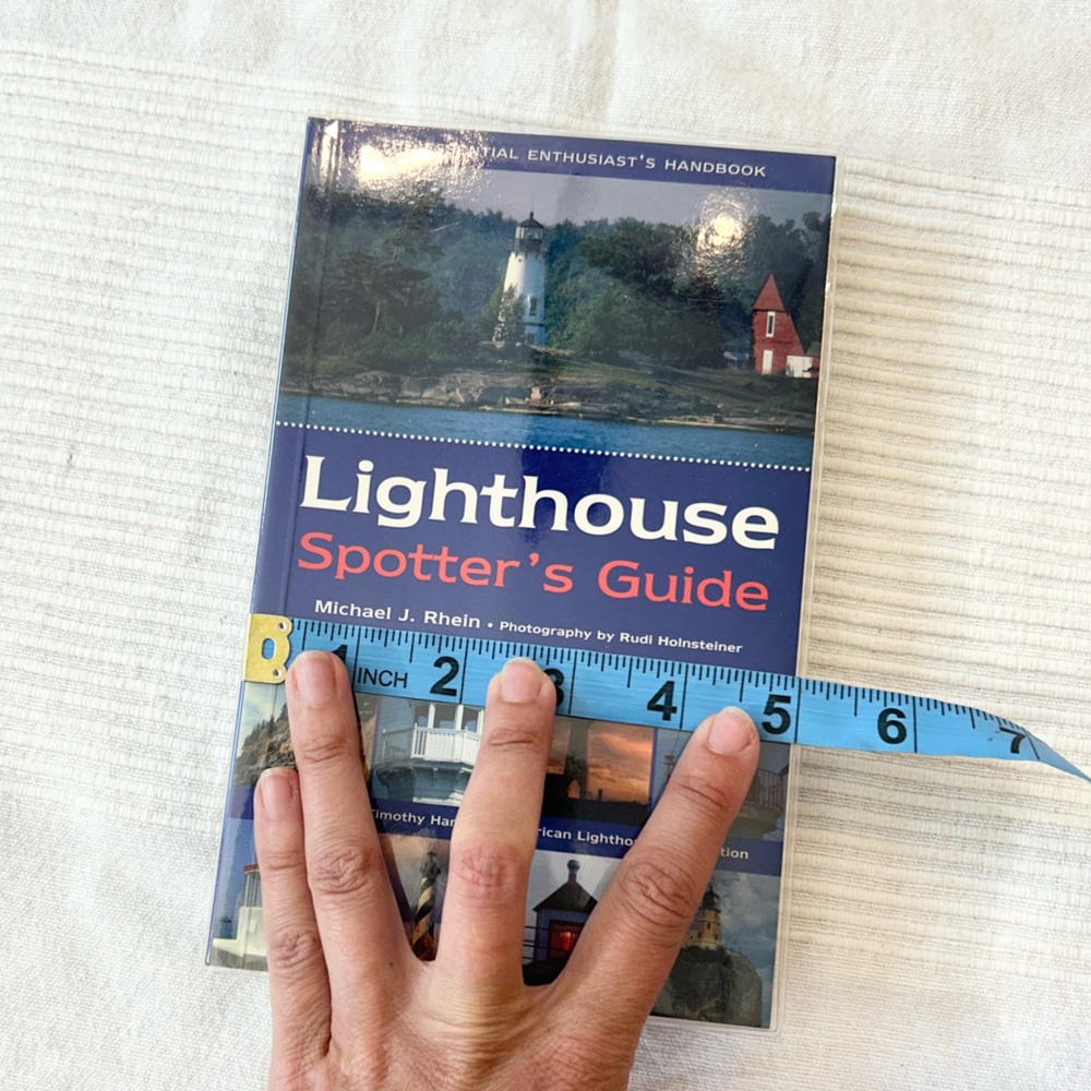 Lighthouse Spotter's Guide Book - Picture 7 of 9